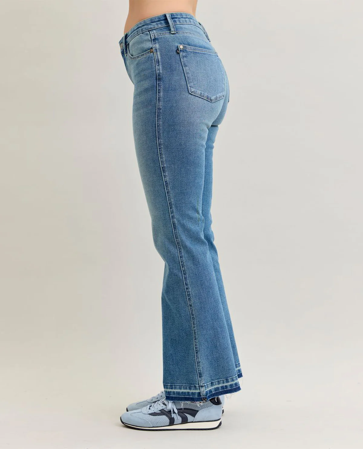 Judy Blue MR Slim Bootcut Tummy Control Medium - Image 4